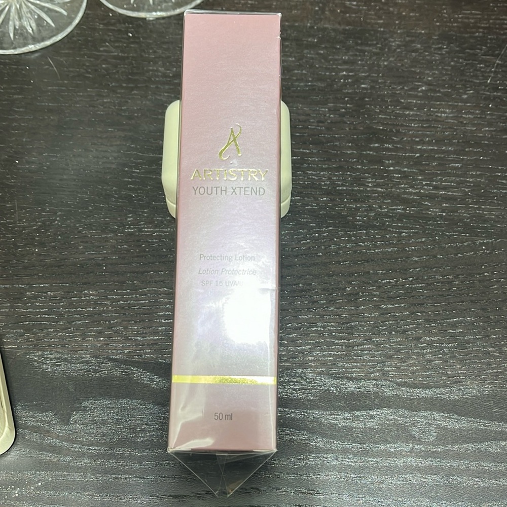 ARTISTRY™ YOUTH XTEND Protecting Lotion - 50 ML SPF 15 UVA Amway exp. 5/2024